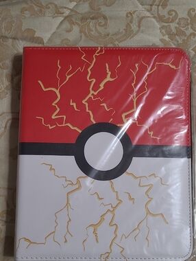 Pokemon Card Binder Red & White Lightning Nee